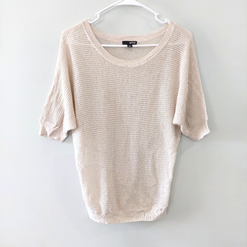 a.n.a knit blouse Medium beige gold metallic 1/2 sleeve scoop neck